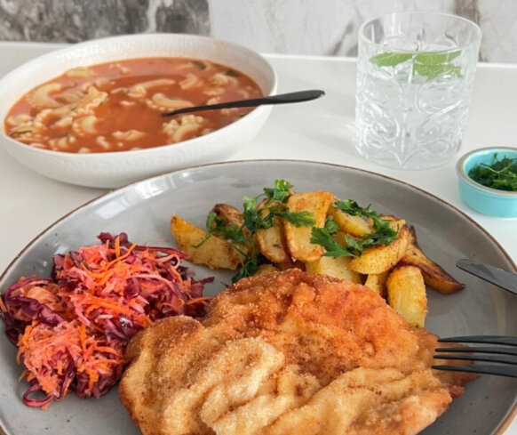 Pyszne obiady domowe z dowozem w Elblągu – zdrowie i tradycyjny smak prosto pod Twoje drzwi